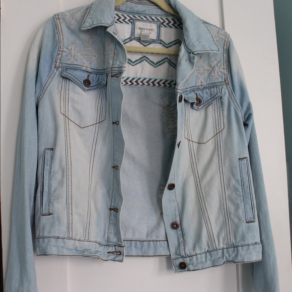 Jean jacket - Picture 1 of 2